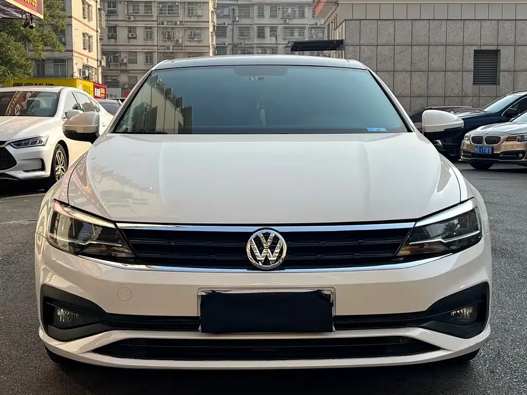 Volkswagen Lamando 2021 из CN, фото 2