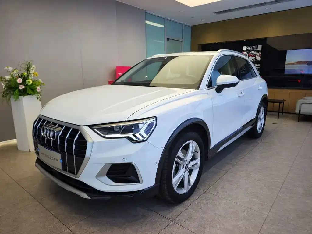 Audi Q3 2023 из CN, фото 1