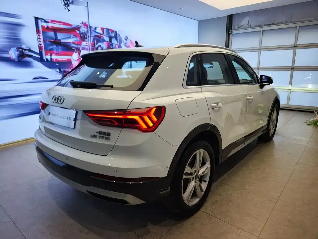 Audi Q3 2023 из CN, фото 3