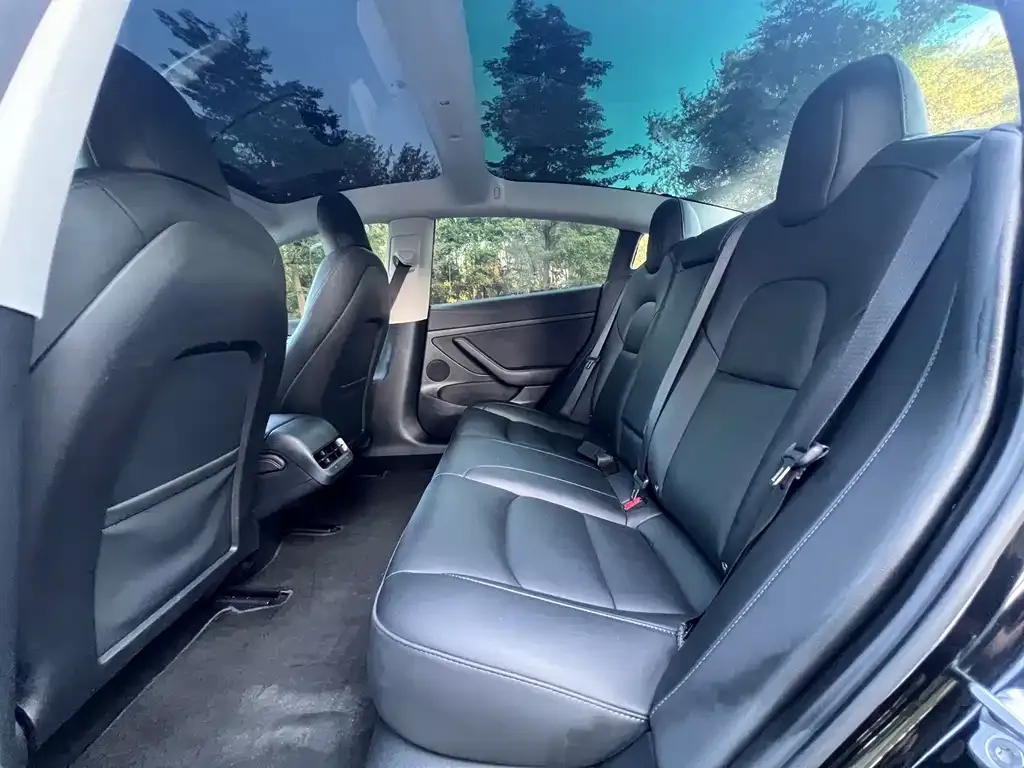 Tesla Model 3 — фото 6