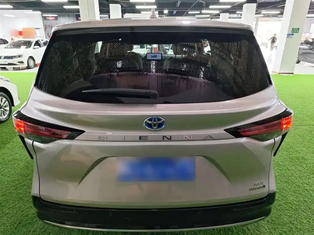 Toyota Sienna 2023 из CN, фото 6