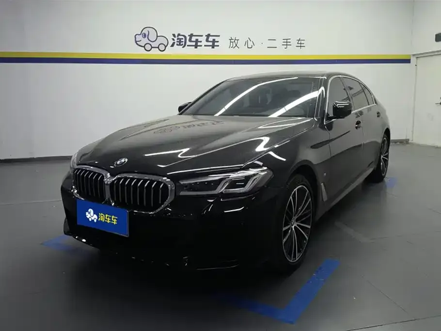 BMW 5 Series — фото 1