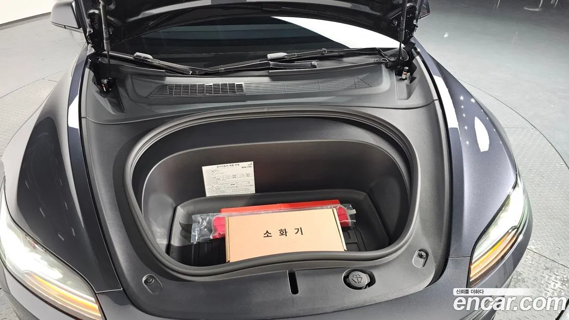 Tesla Model 3 — фото 6