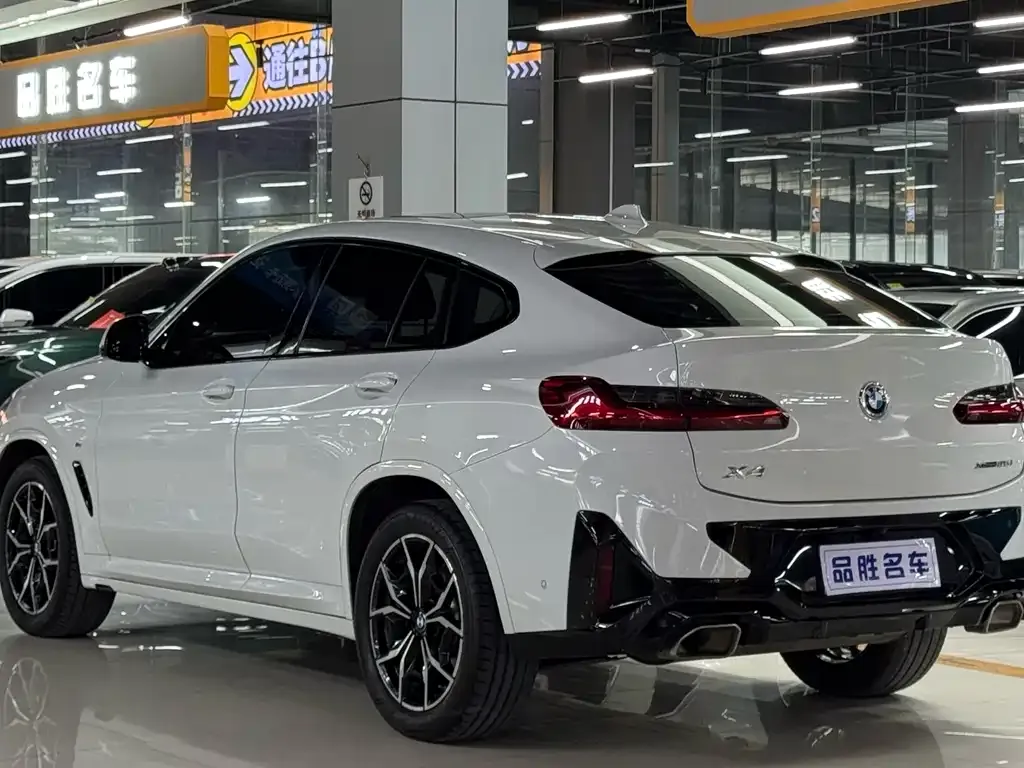 BMW X4 — фото 4