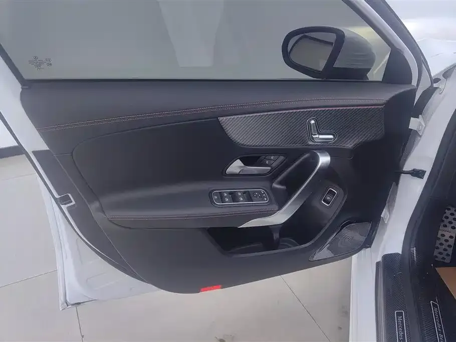 Mercedes-Benz A-Class 2023 из CN, фото 7