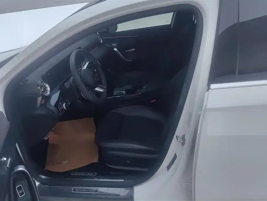 Mercedes-Benz A-Class 2023 из CN, фото 9