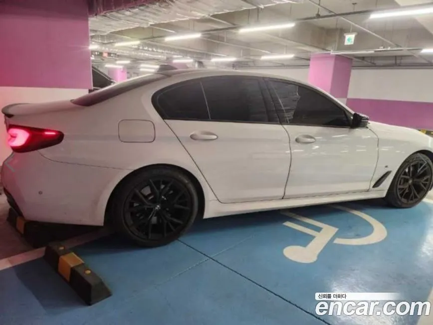 BMW 5-Series 2023 из KR, фото 3