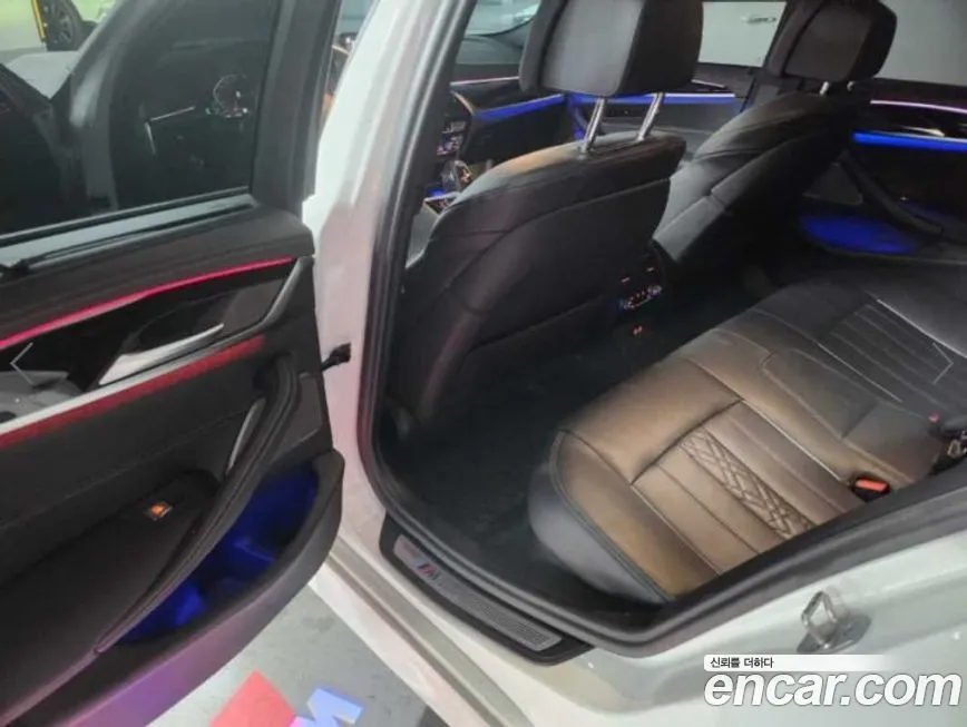 BMW 5-Series 2023 из KR, фото 8