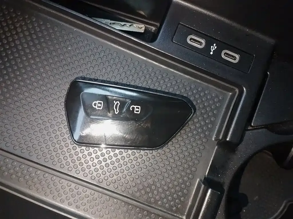 Volkswagen ID.4 X 2024 из CN, фото 9