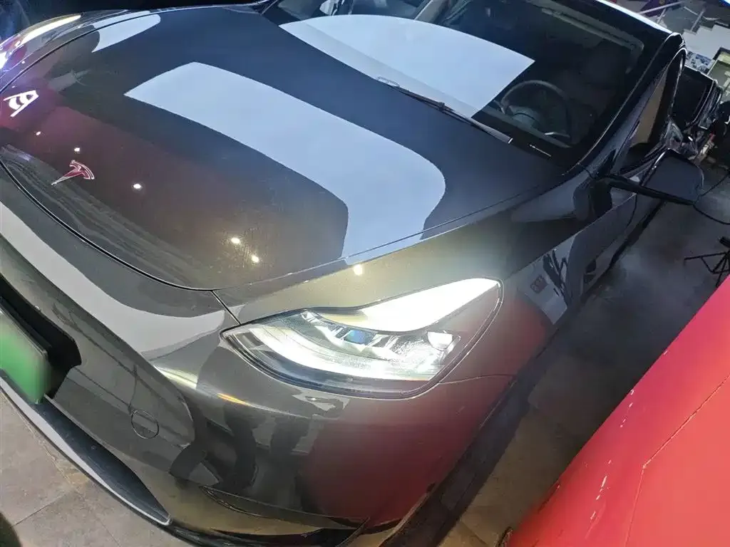 Tesla Model Y — фото 2