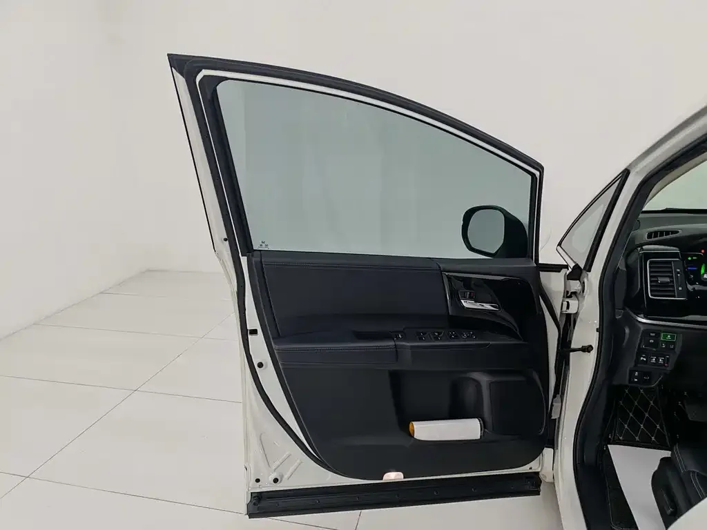 Honda Elysion 2021 из CN, фото 10