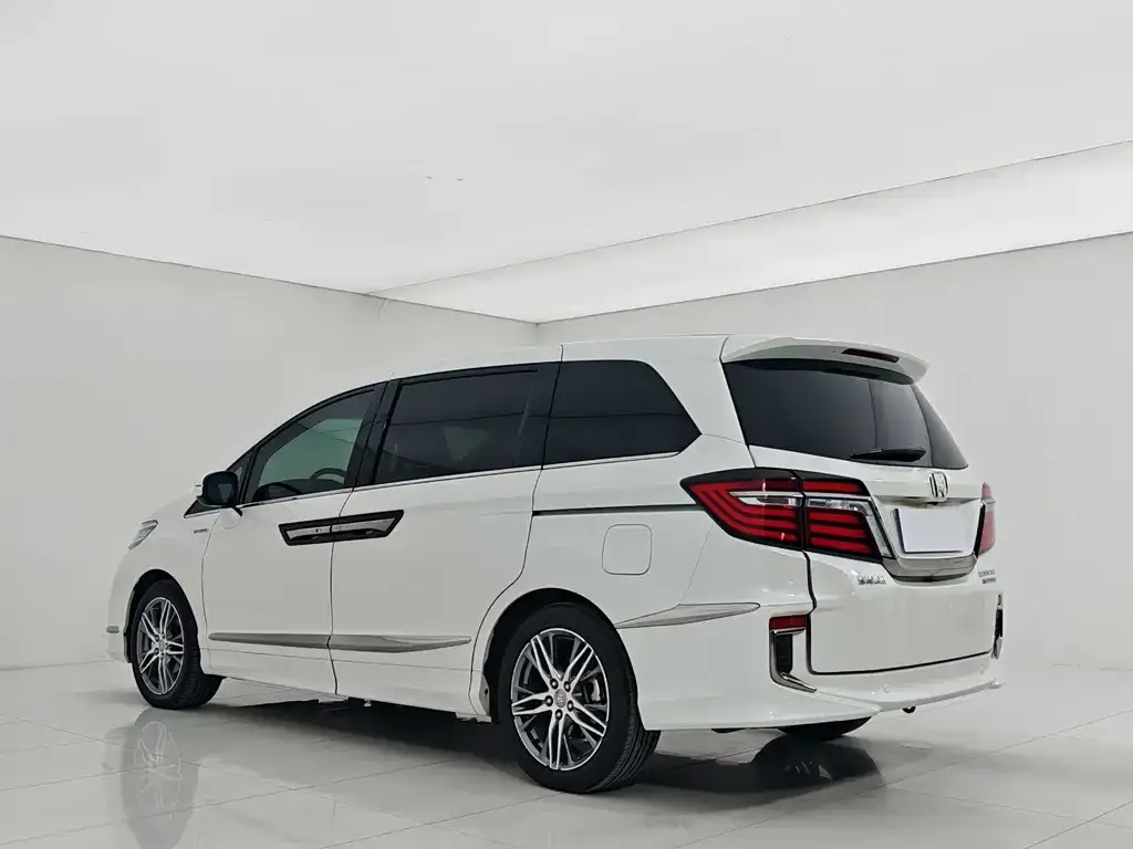 Honda Elysion 2021 из CN, фото 4