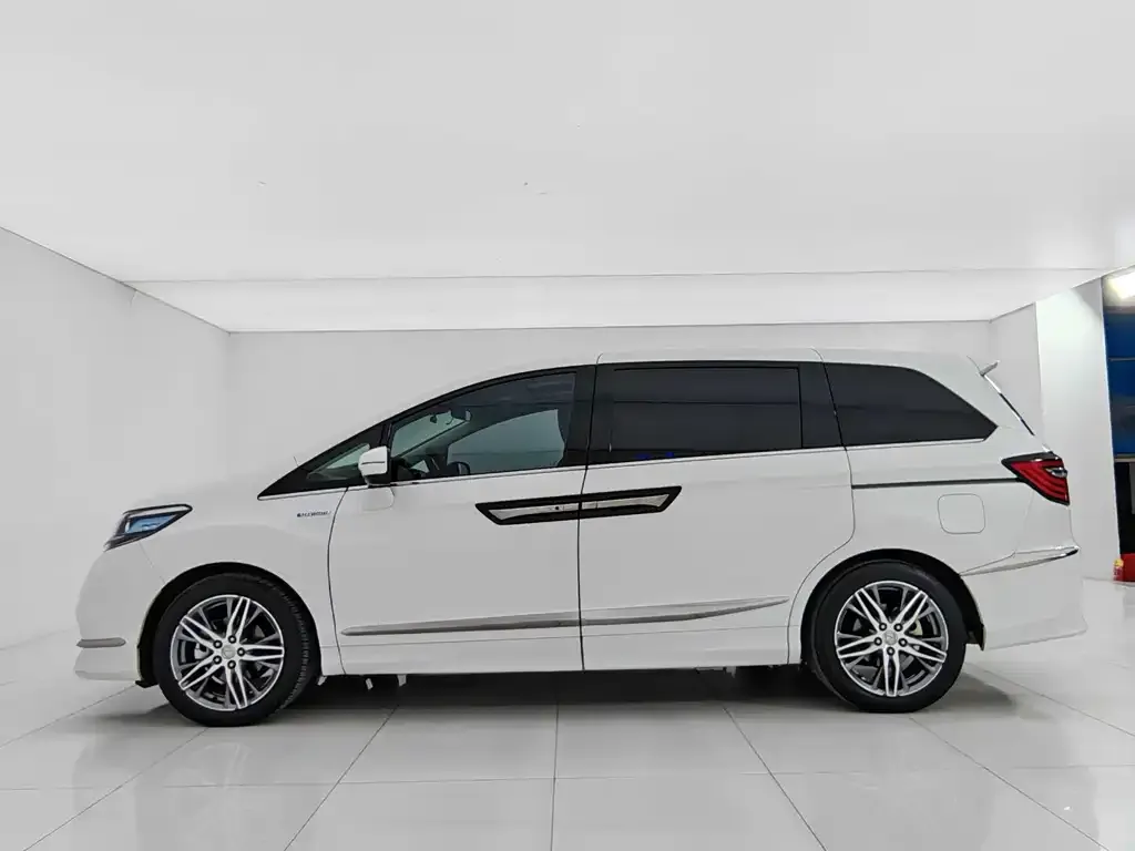 Honda Elysion 2021 из CN, фото 7