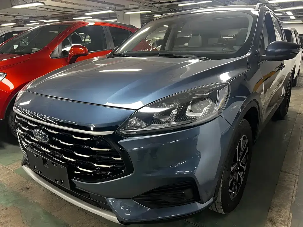 Ford Escape 2021 из CN, фото 1