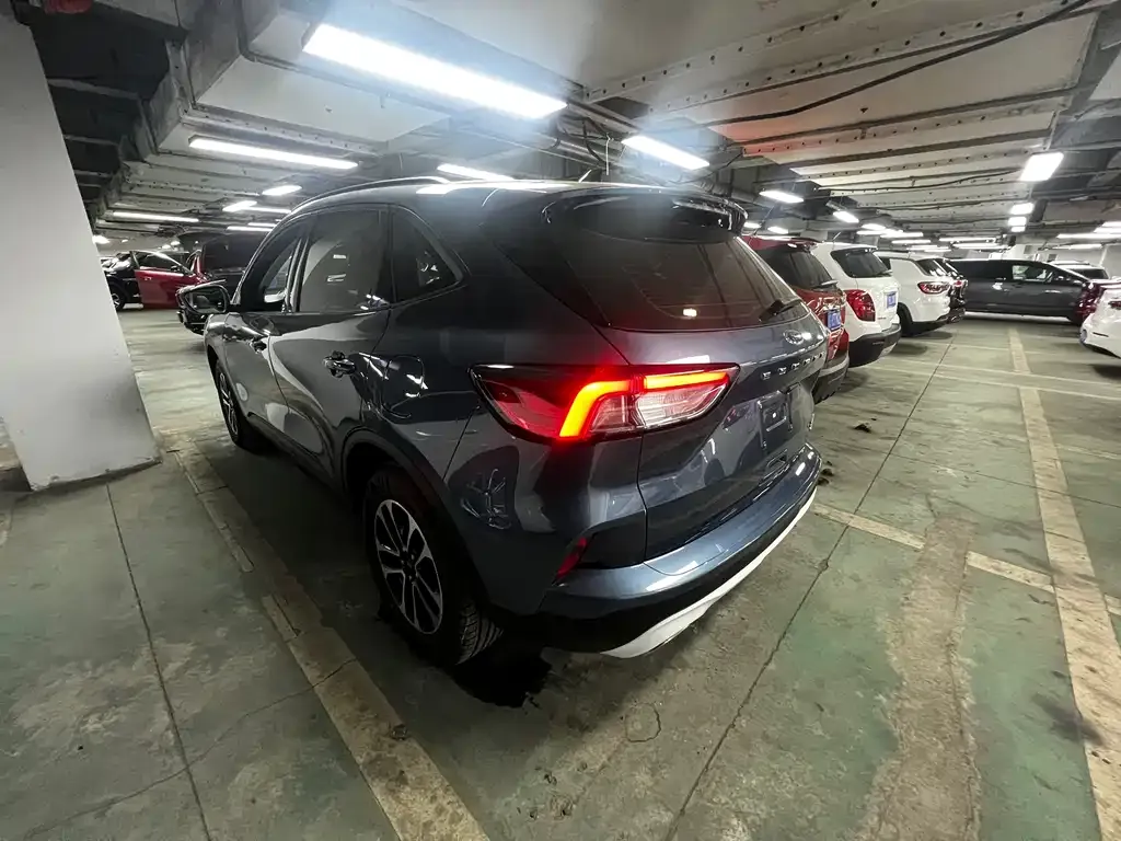 Ford Escape 2021 из CN, фото 4