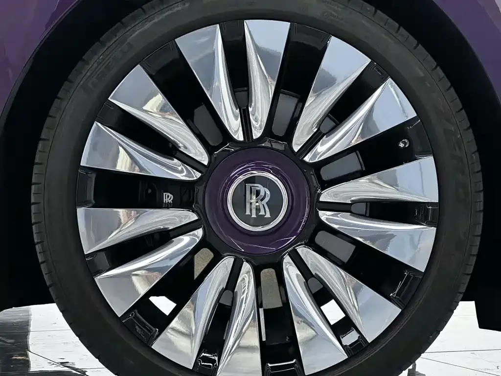 Rolls-Royce Phantom 2025 из CN, фото 8