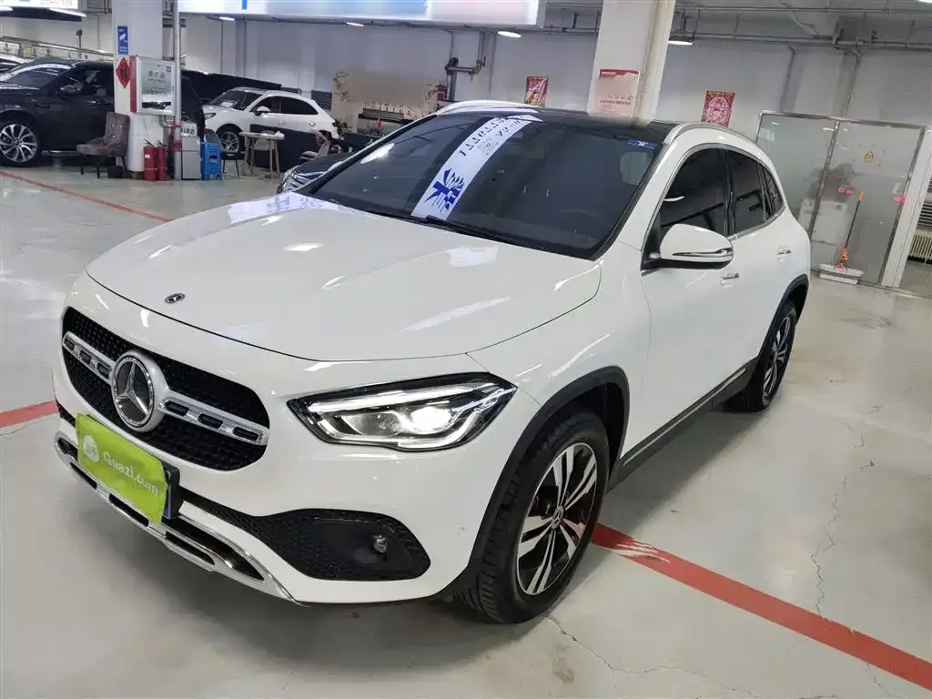 Mercedes-Benz GLA — фото 1