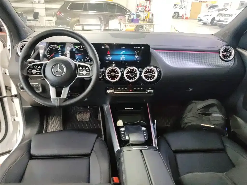 Mercedes-Benz GLA — фото 10