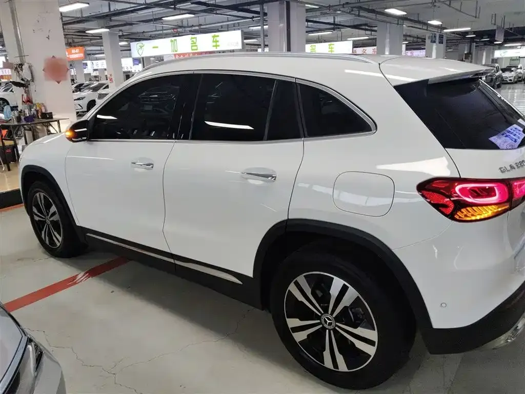 Mercedes-Benz GLA — фото 5