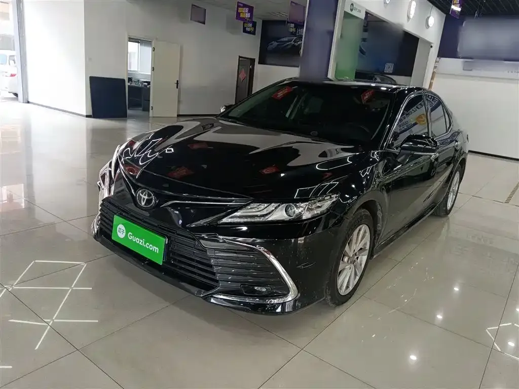 Toyota Camry 2021 из CN, фото 2