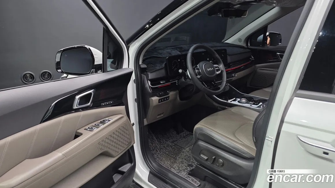Kia Carnival — фото 10