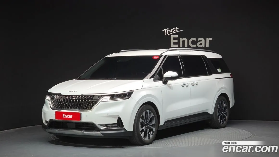 Kia Carnival — фото 1