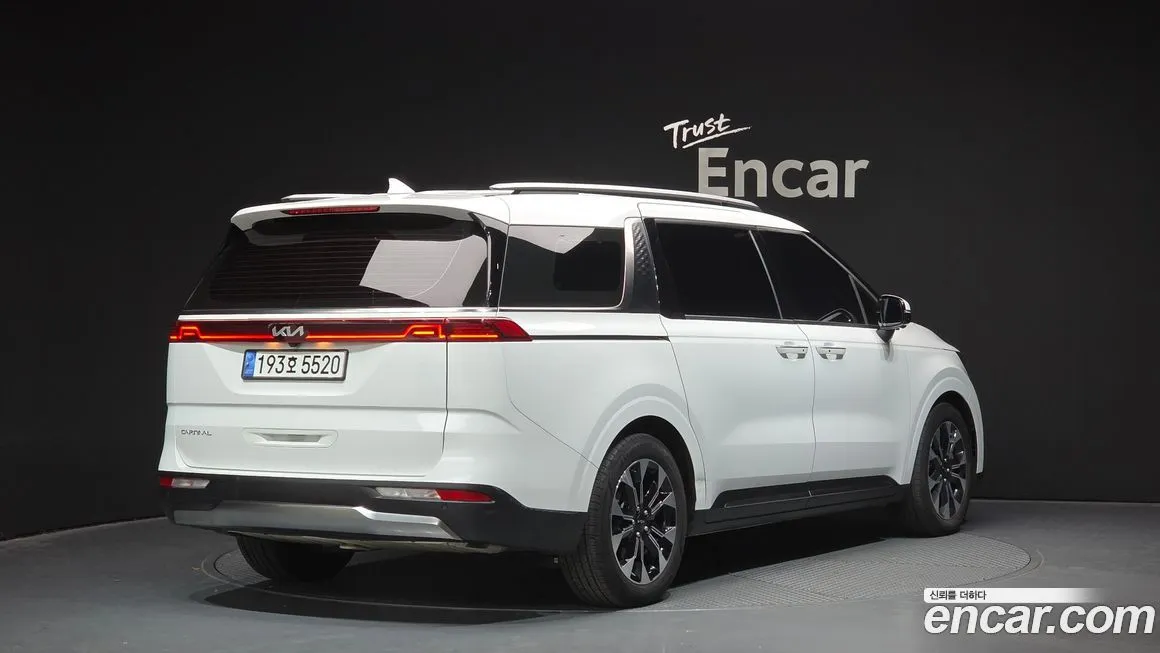 Kia Carnival — фото 2