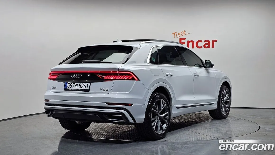 Audi Q8 2021 из KR, фото 2