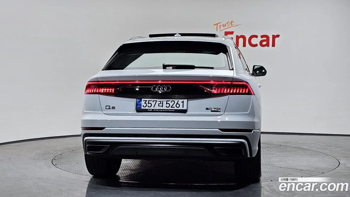 Audi Q8 2021 из KR, фото 4