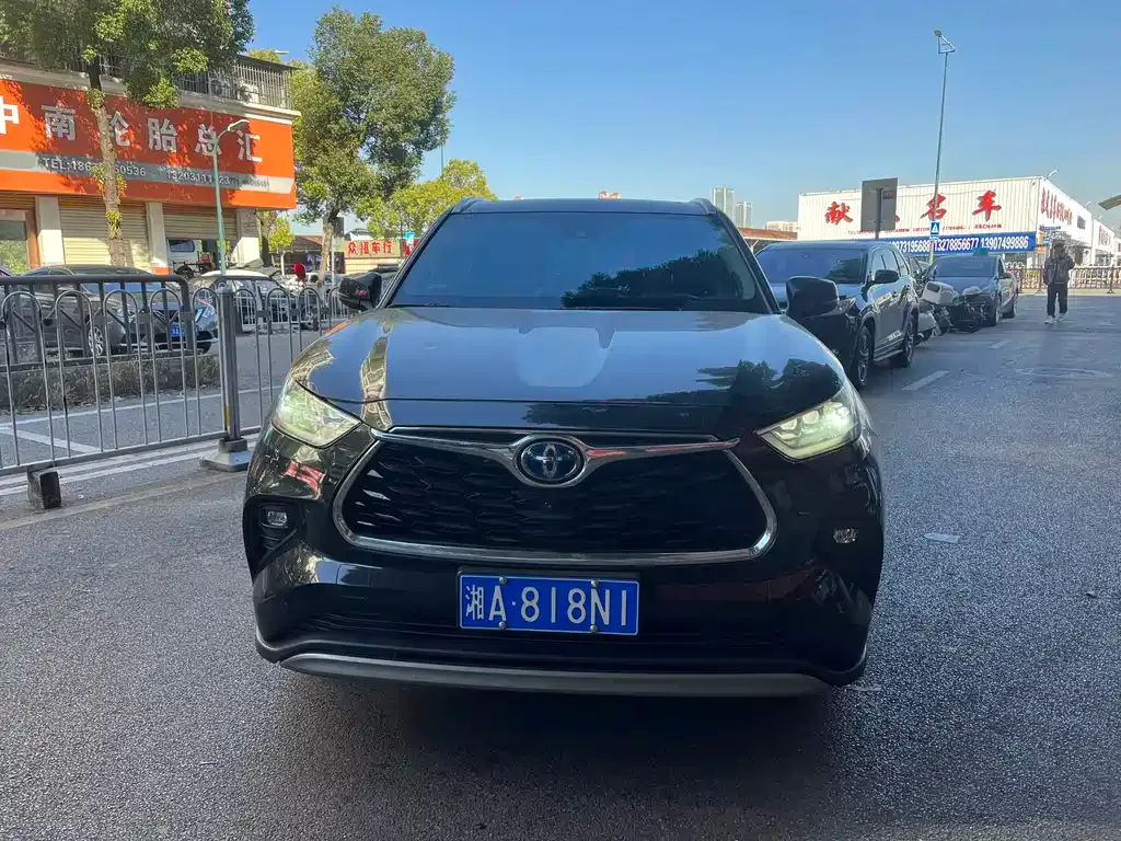 Toyota Highlander 2023 из CN, фото 2