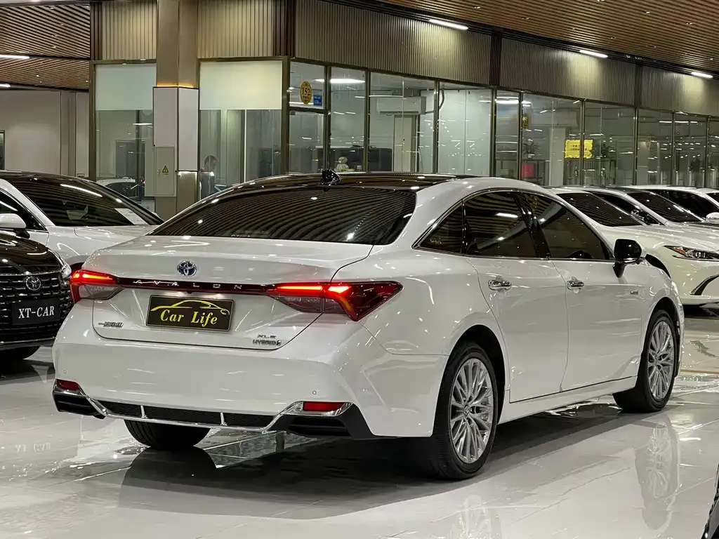 Toyota Avalon 2023 из CN, фото 8