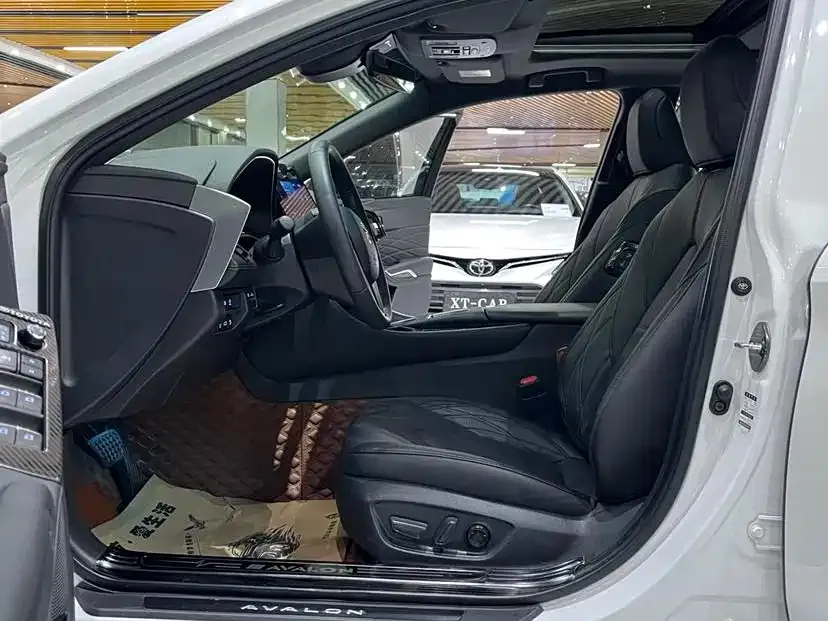 Toyota Avalon 2023 из CN, фото 9