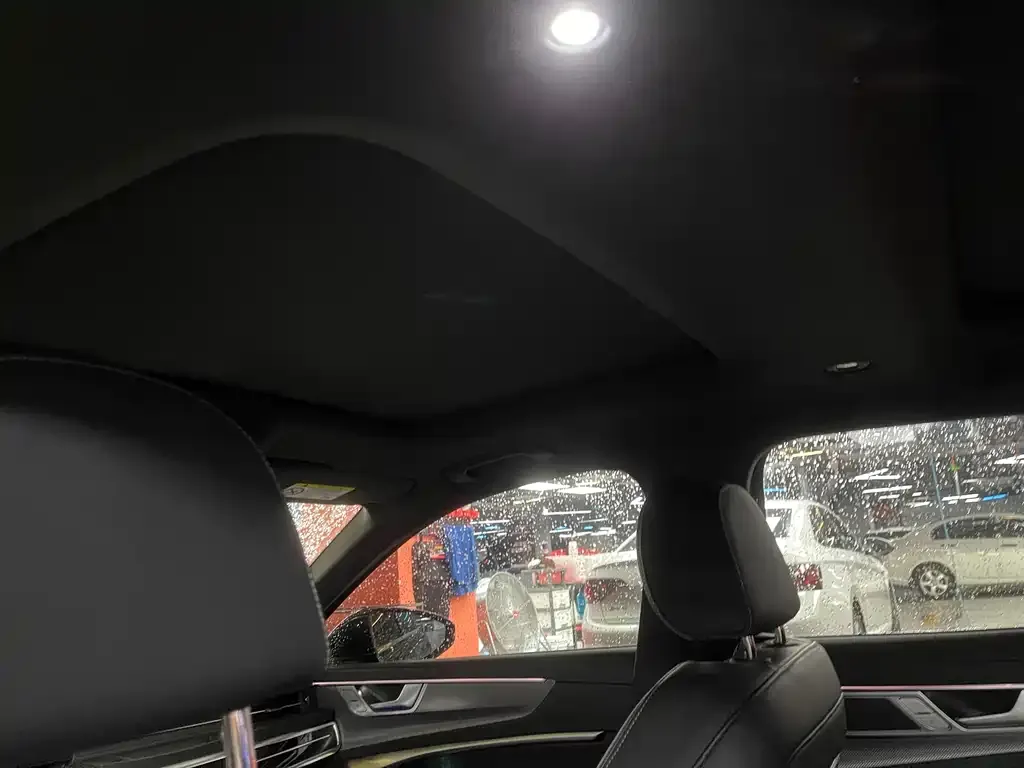 Audi A6L 2023 из CN, фото 10