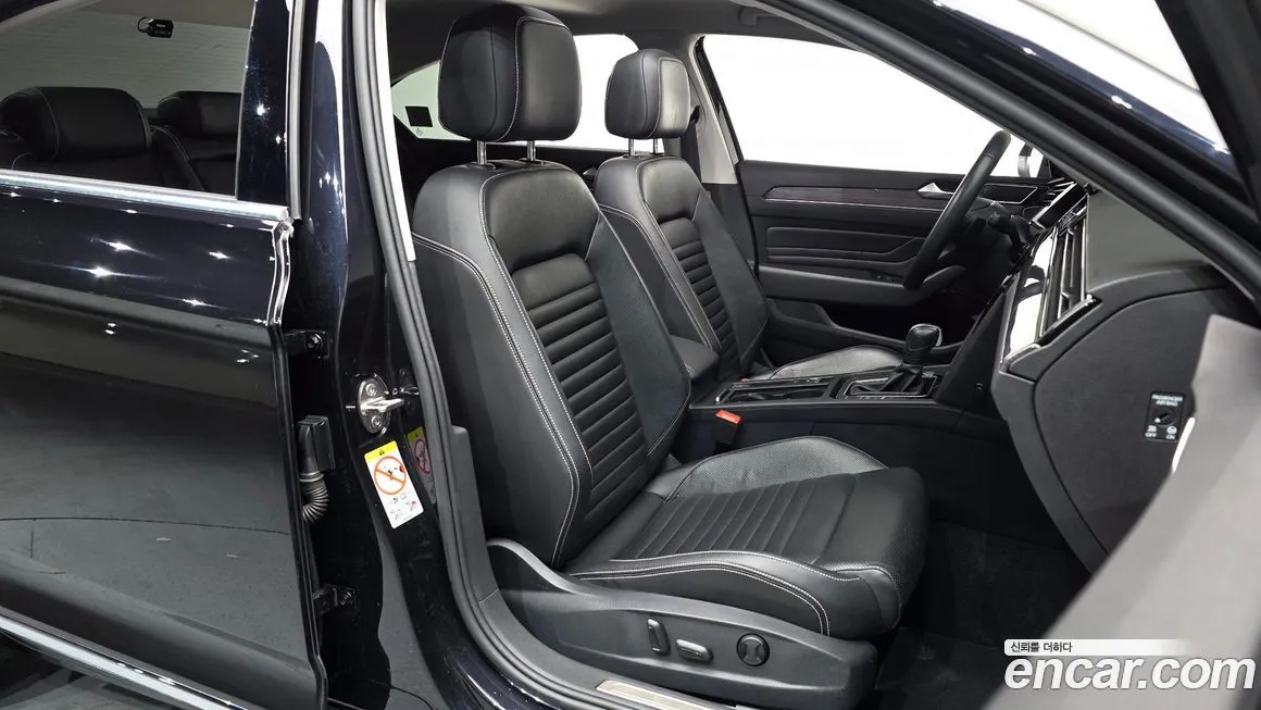Volkswagen Passat 2022 из KR, фото 10