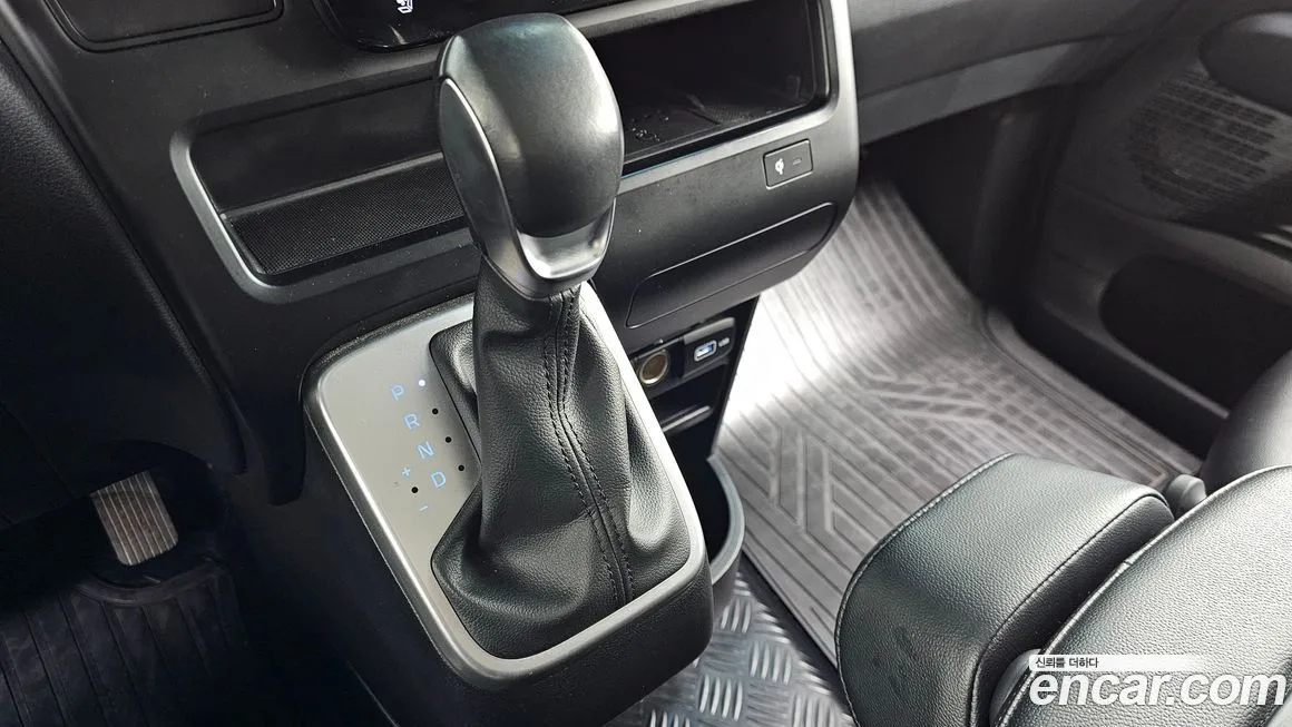 Hyundai Staria — фото 9