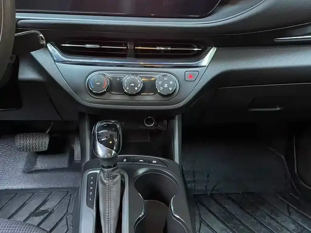 Buick Envista 2023 из CN, фото 8