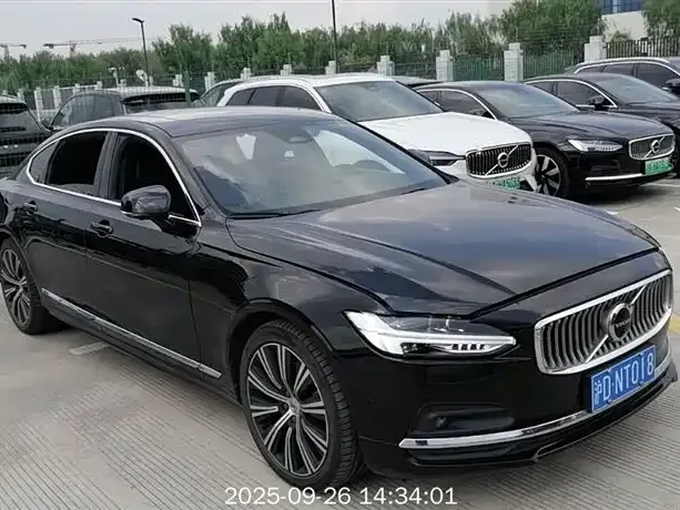 Volvo S90 2023 из CN, фото 3