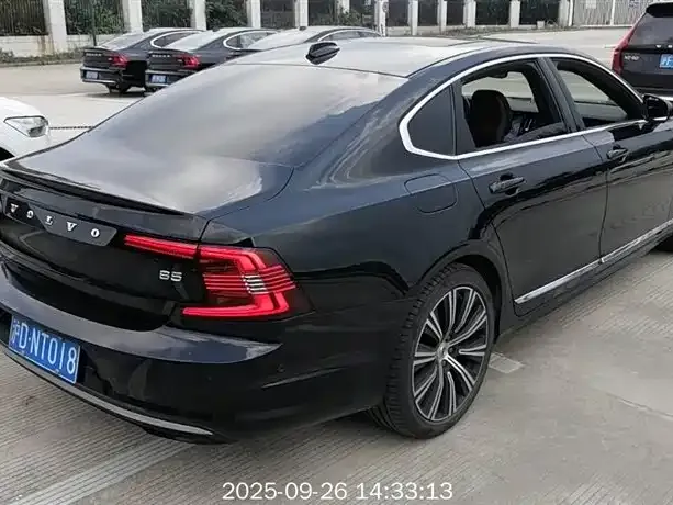 Volvo S90 2023 из CN, фото 4