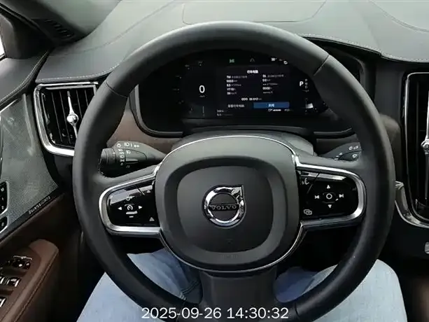 Volvo S90 2023 из CN, фото 5