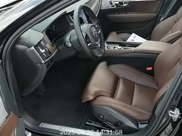 Volvo S90 2023 из CN, фото 7