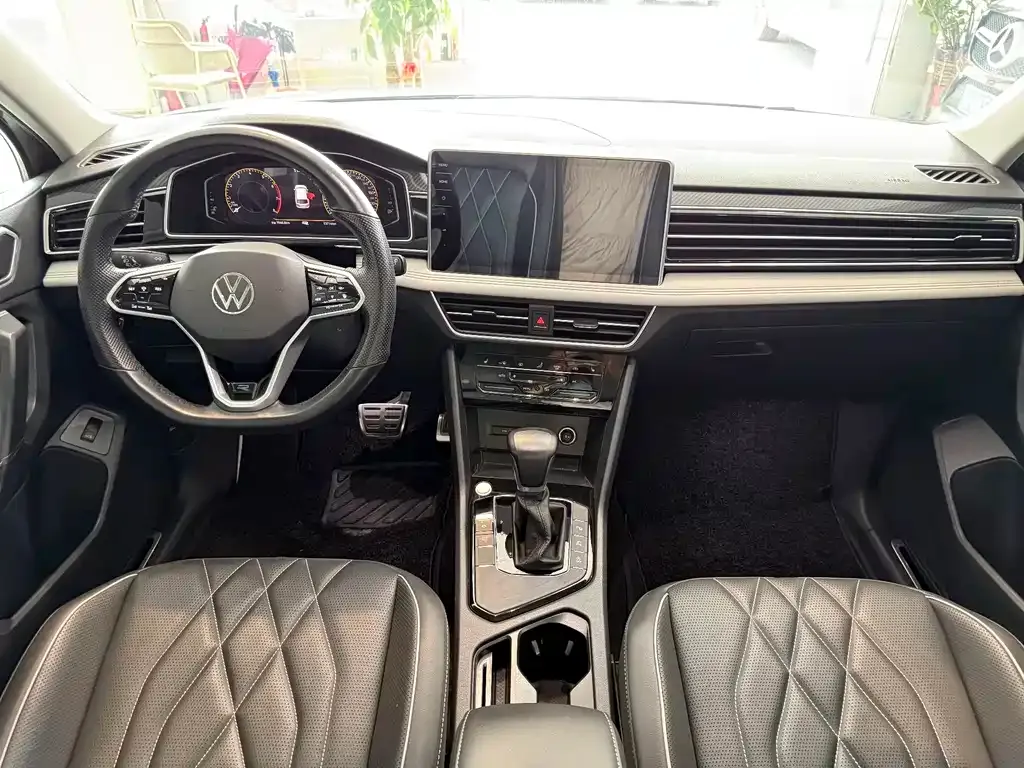 Volkswagen Tiguan L 2021 из CN, фото 10