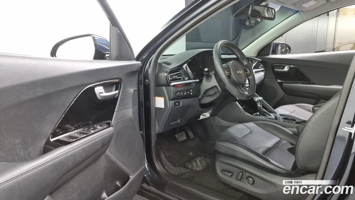 Kia Niro — фото 10