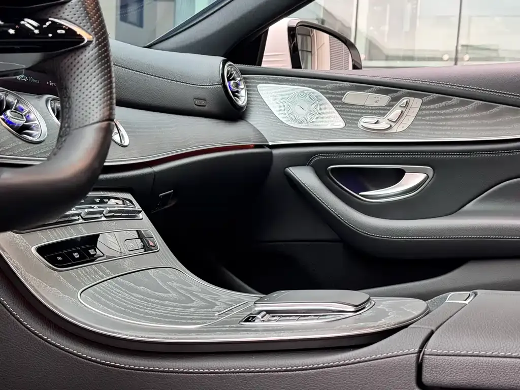 Mercedes-Benz CLS — фото 7