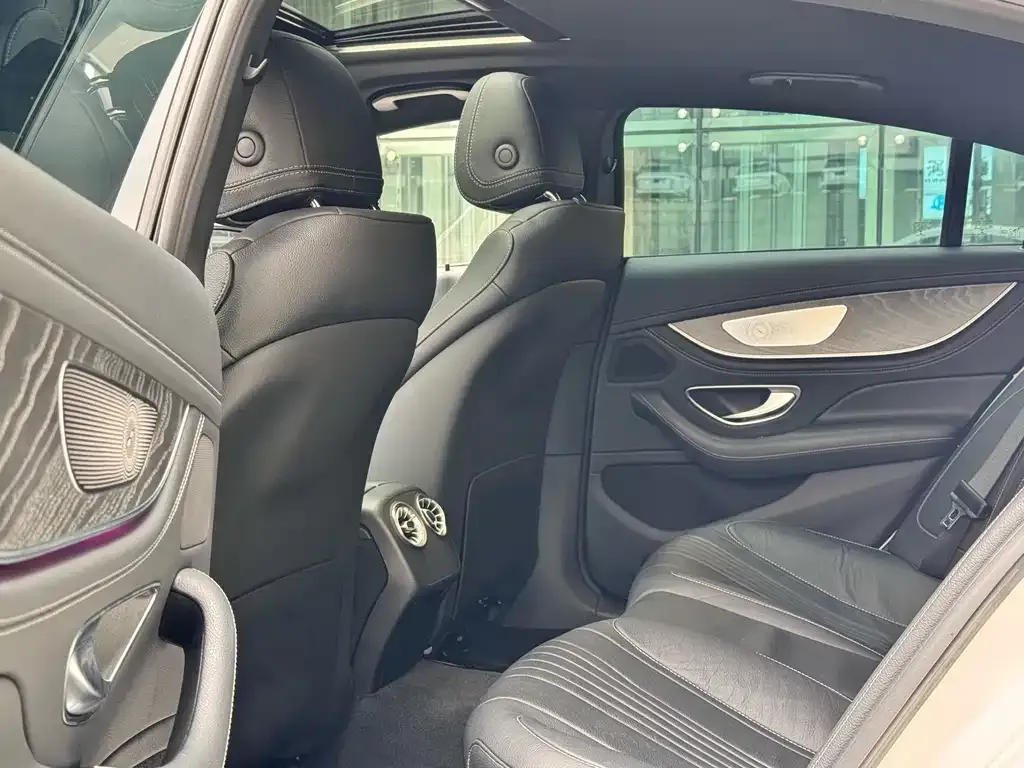 Mercedes-Benz CLS — фото 9