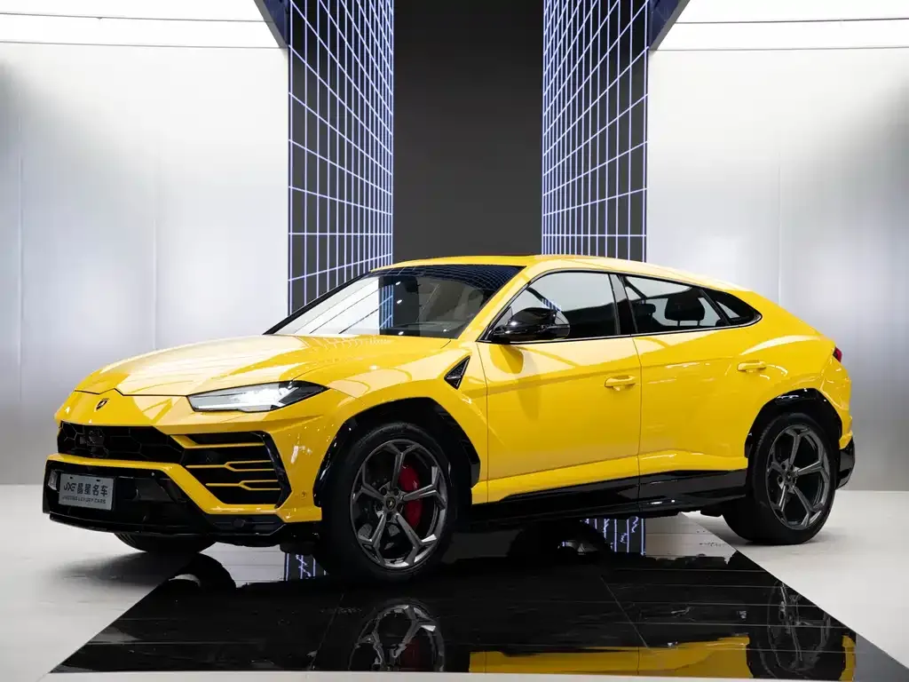 Lamborghini Urus — фото 1