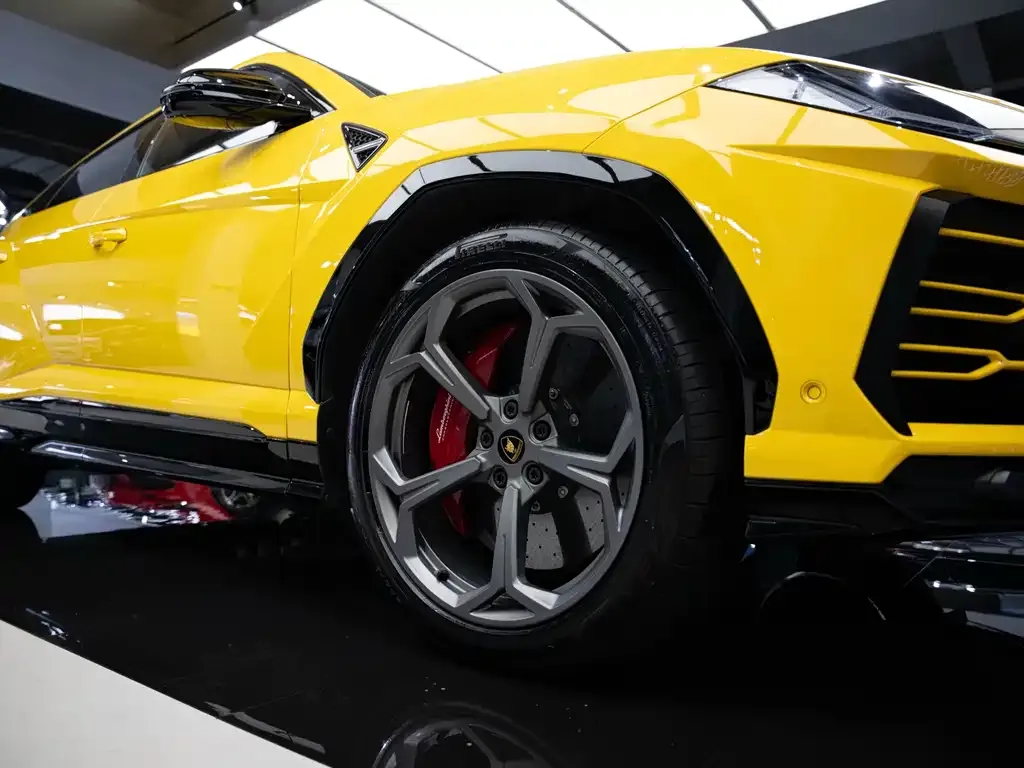 Lamborghini Urus — фото 3