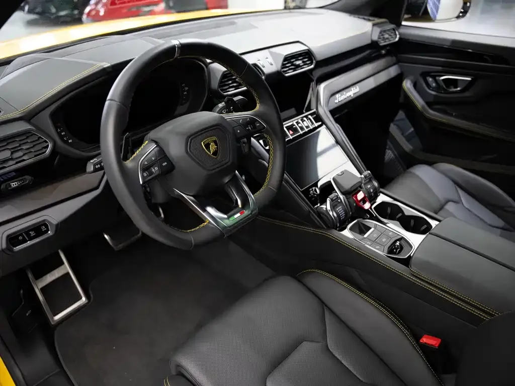 Lamborghini Urus — фото 4