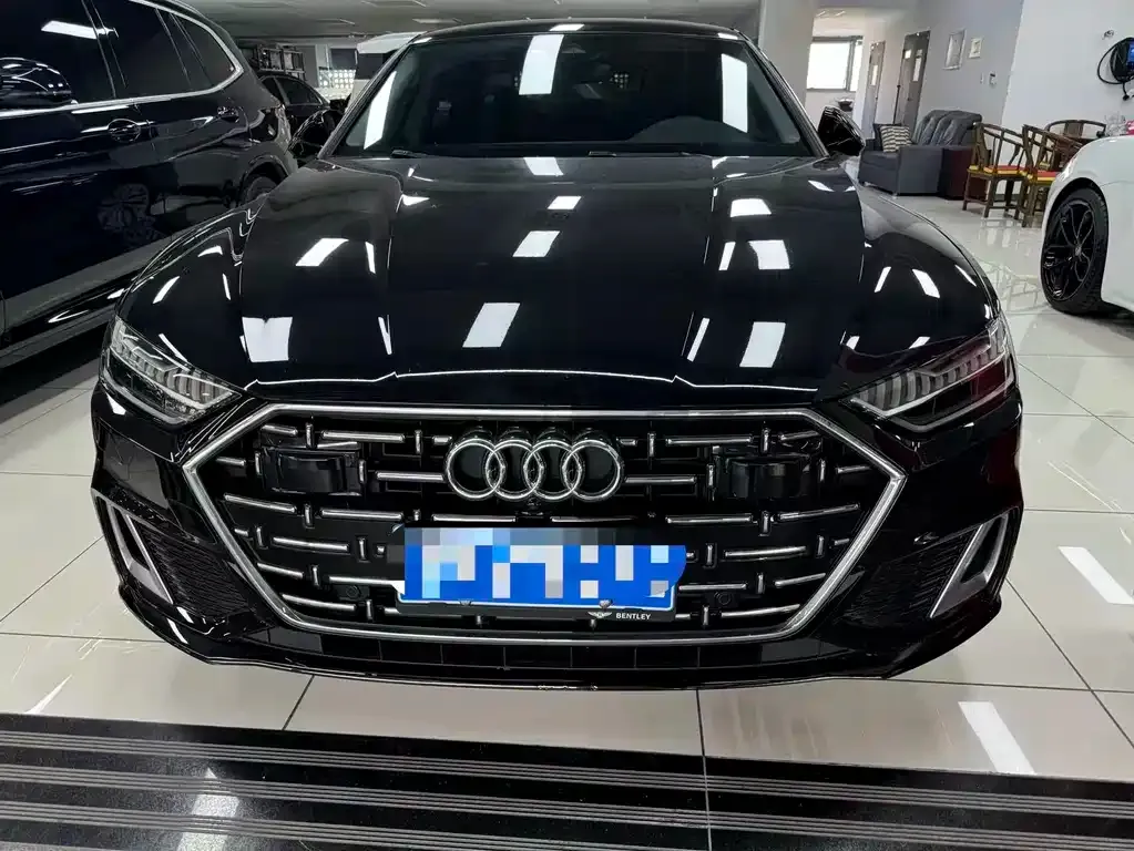 Audi A7L 2024 из CN, фото 1