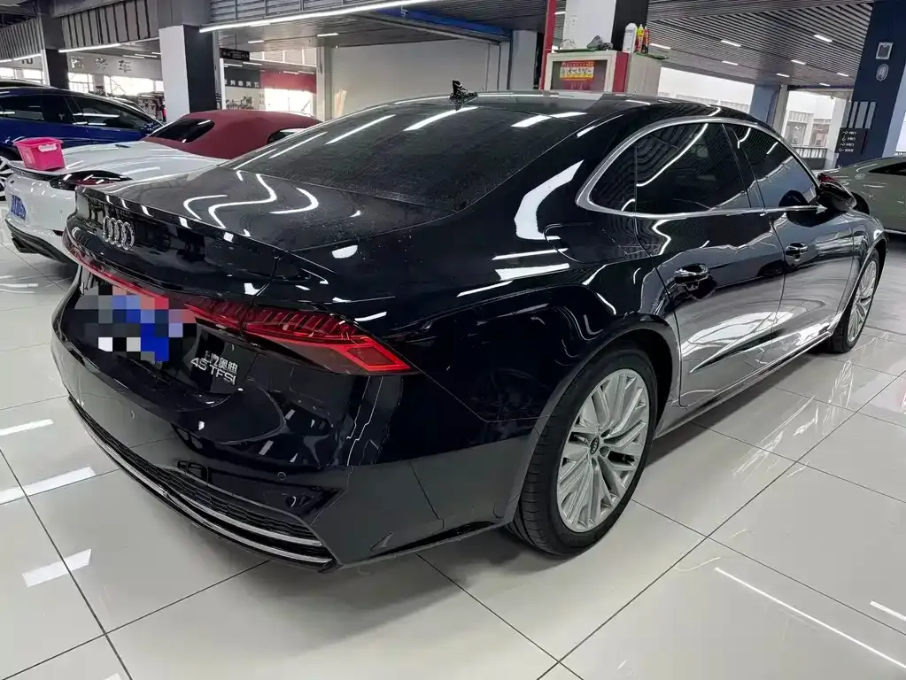 Audi A7L 2024 из CN, фото 7