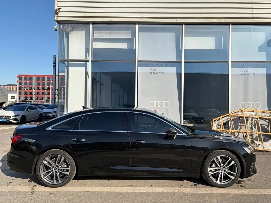 Audi A6L 2022 из CN, фото 8
